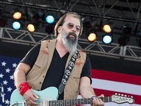 Find the Best Seats to Steve Earle & The Dukes